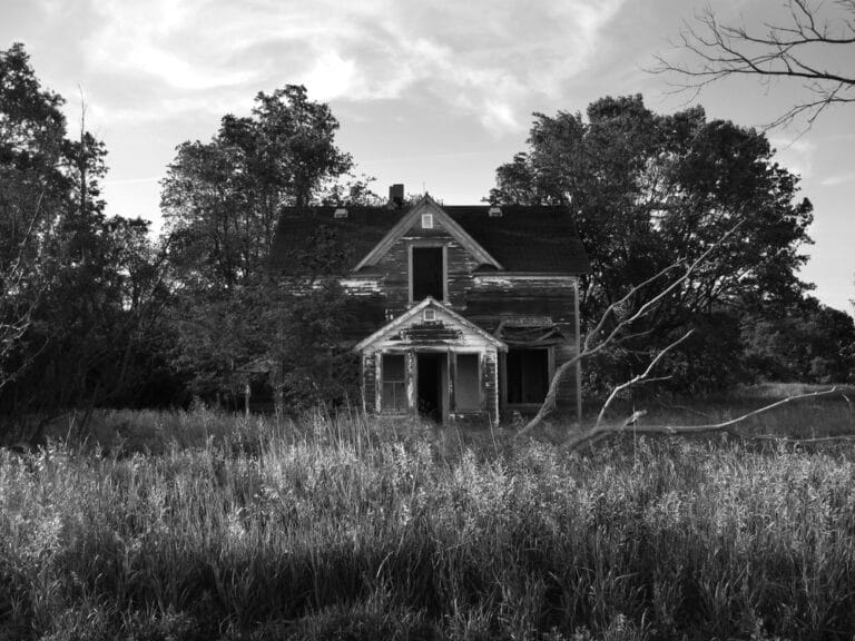 An Old Abandoned farmhouse - one of the most haunted places in Minnesota