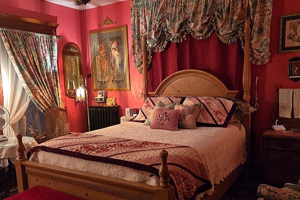 St Michael's Room Queen Bed