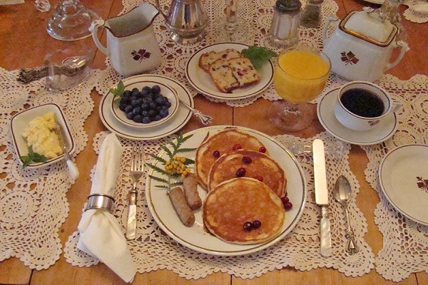 eagle centre house food