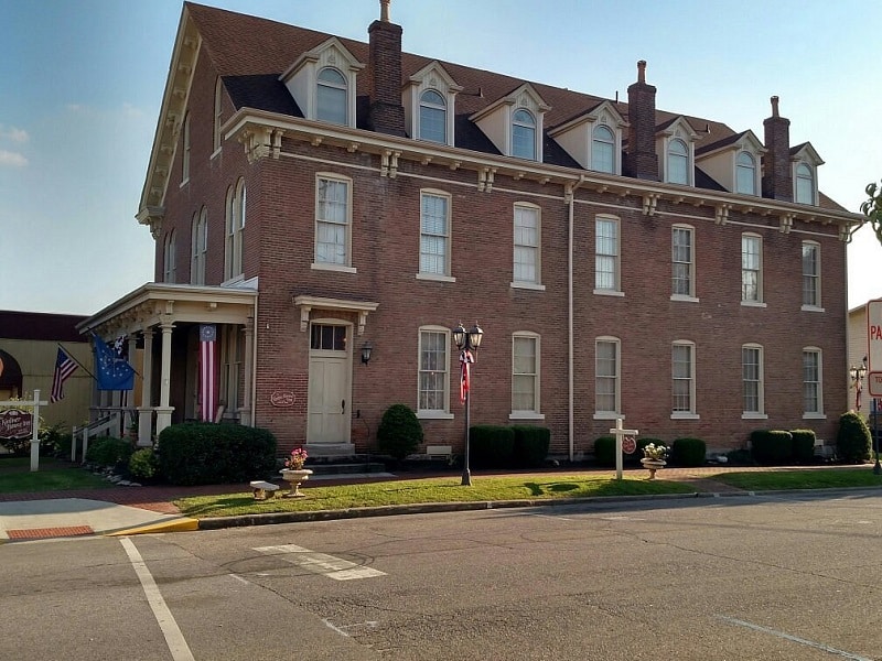 WunderRoost Bed and Breakfast 49