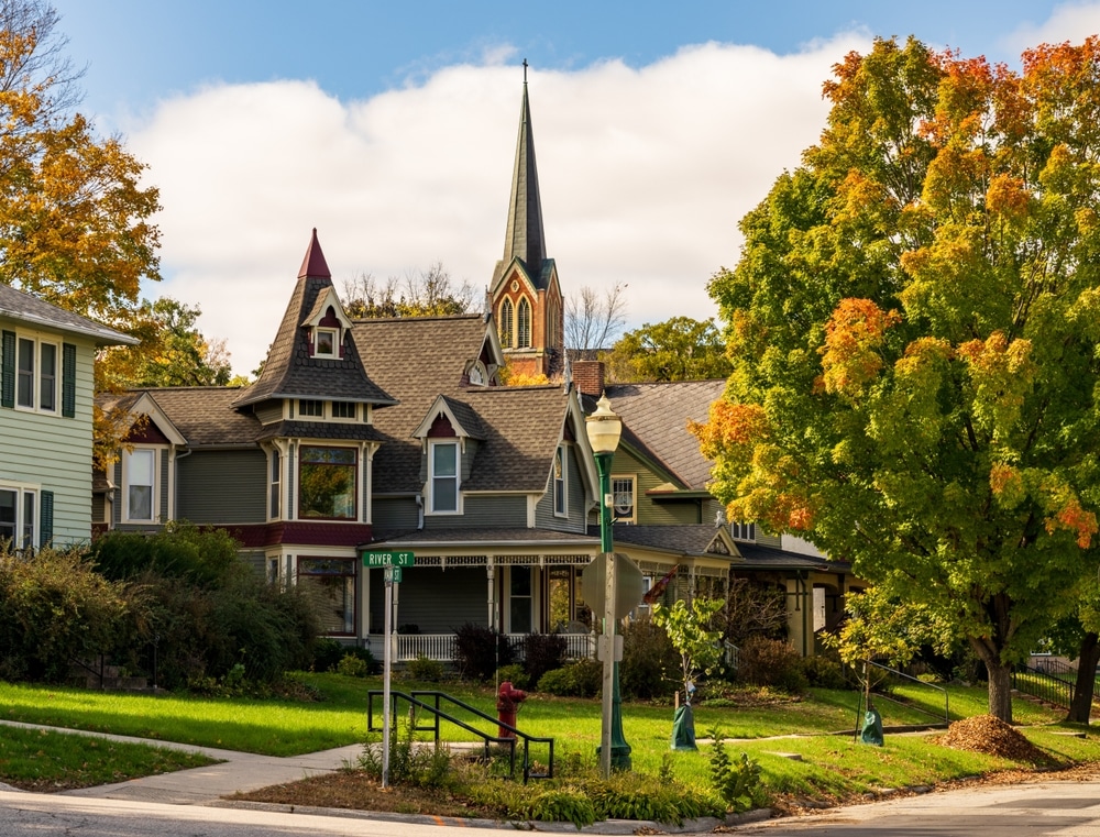 Find the Best Weekend Trips From Minneapolis 12 Victorian charm on Main Street in Decorah, Iowa makes this one of the best Weekend trips from Minneapolis