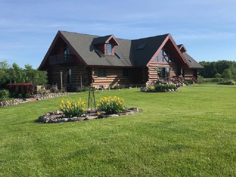 WunderRoost Bed and Breakfast 3