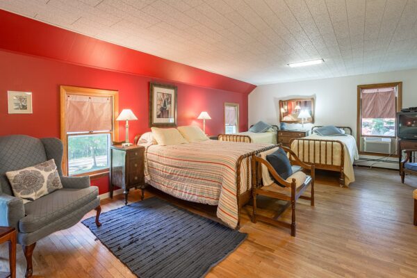 CottonWood-Inn-Empire-2015-e1724782737180