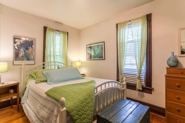 CottonWood-Inn-Empire-2033-e1724782683166