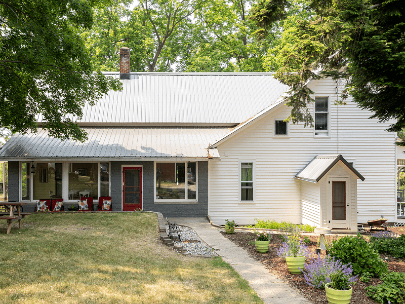 WunderRoost Bed and Breakfast 24