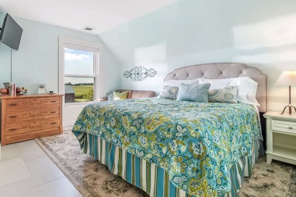 Frankenmuth-Country-BnB-gardenrun-0002-A-e1724784511553