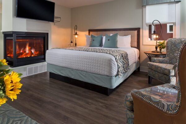 Hotel-Saugatuck-Interiors-Cottages-Fenn-Valley-2016-e1724778695747