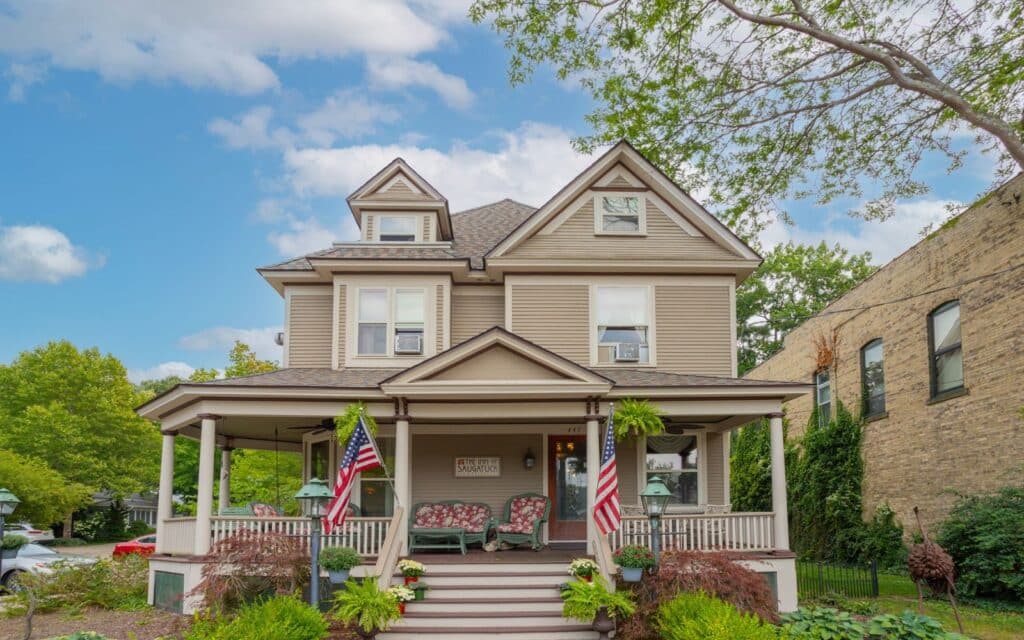 Search By Amenity 25