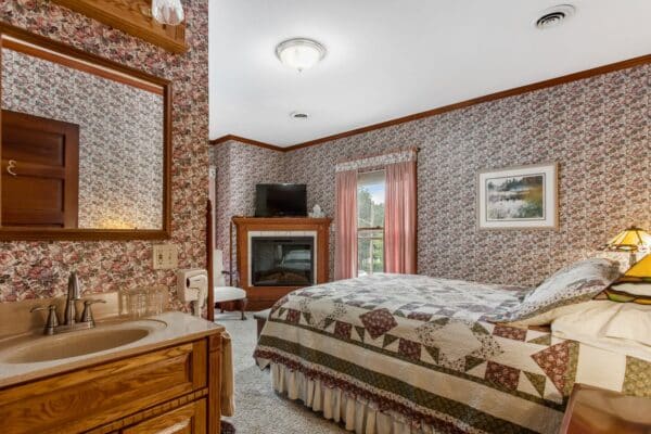 Inn-Of-Saugatuck-Mi-52-e1746046642983