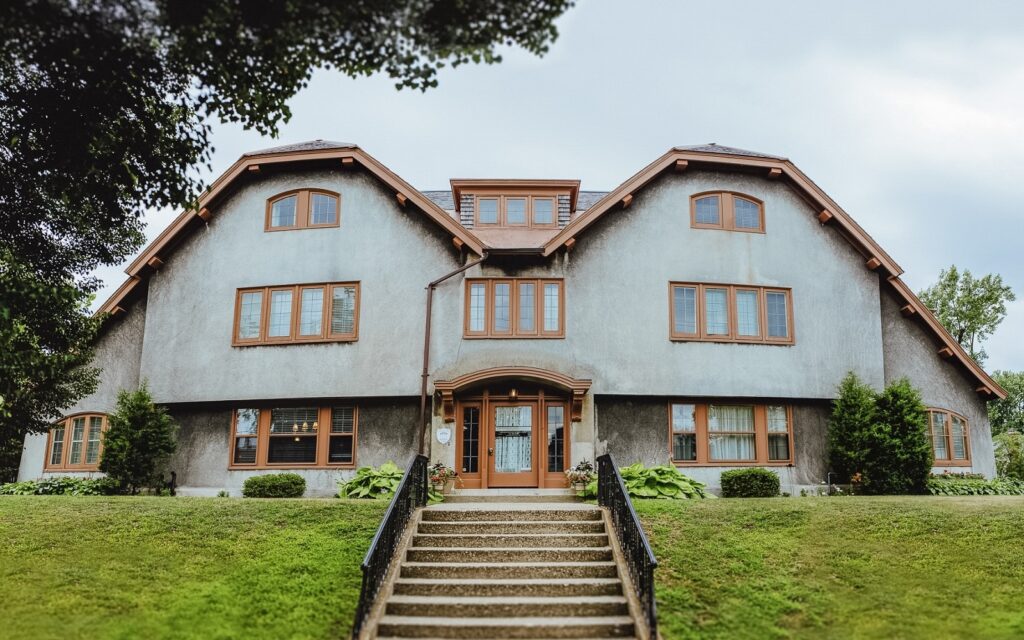 Search By Amenity 39