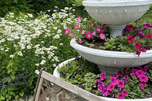 Lexington-House-Lexington-mi-gardens-003-a-e1724777018721