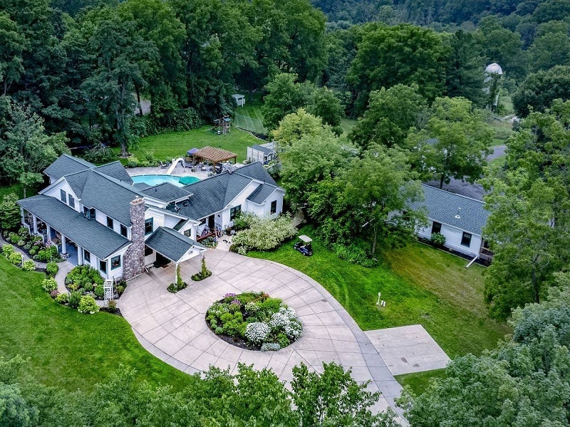 WunderRoost Bed and Breakfast 65