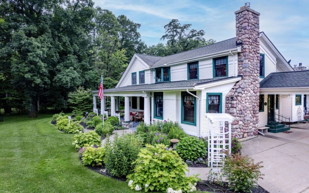 Search By Amenity 30