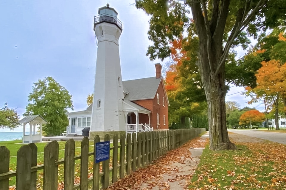 Raymond-House-Port-Sanilac-Lighhouse-a