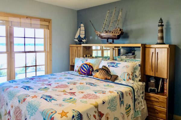 Torch-Lake-Room-5-IMG_4973-2-24-01-A-e1724782974482