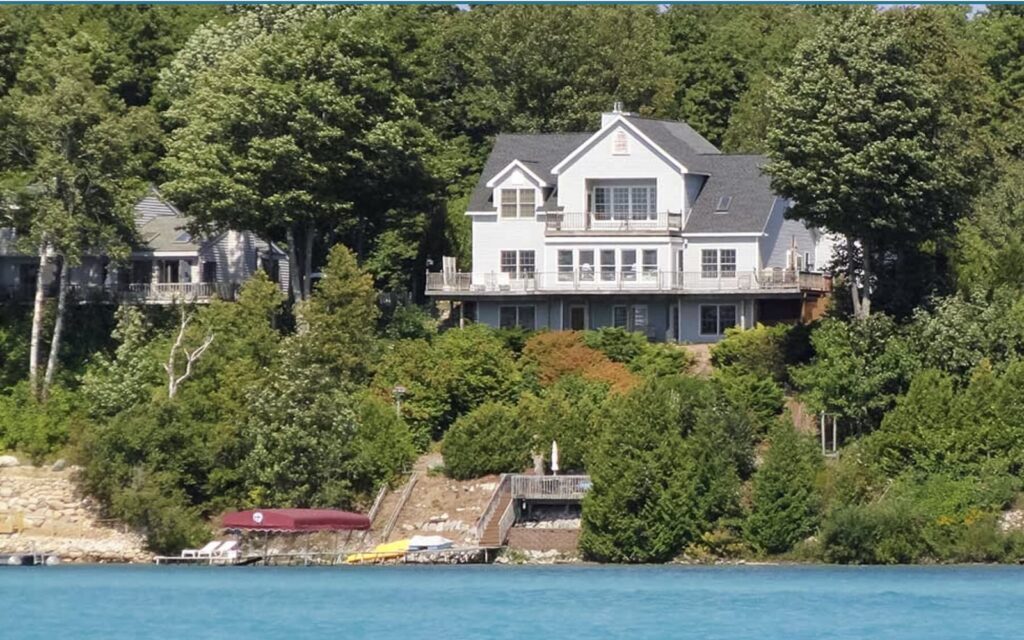 Search By Amenity 43