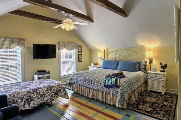 glen-arbor-bed-and-breakfast-Sleeping-Bear-Suite-0001-e1724784115462