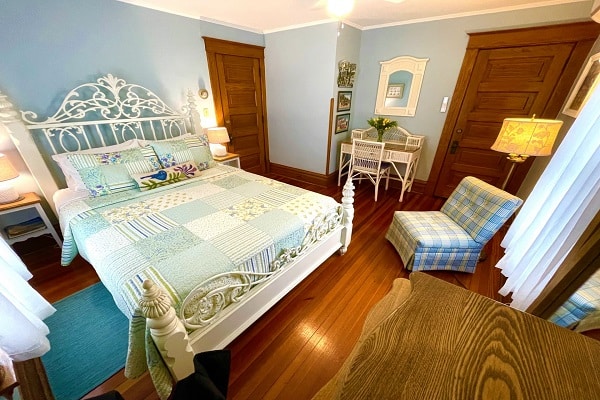 washington street mary room angle