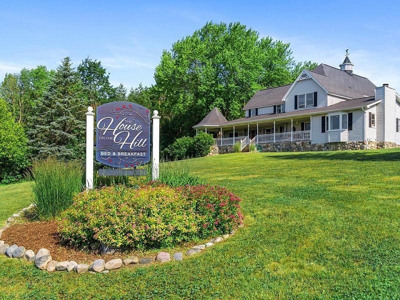 WunderRoost Bed and Breakfast 89