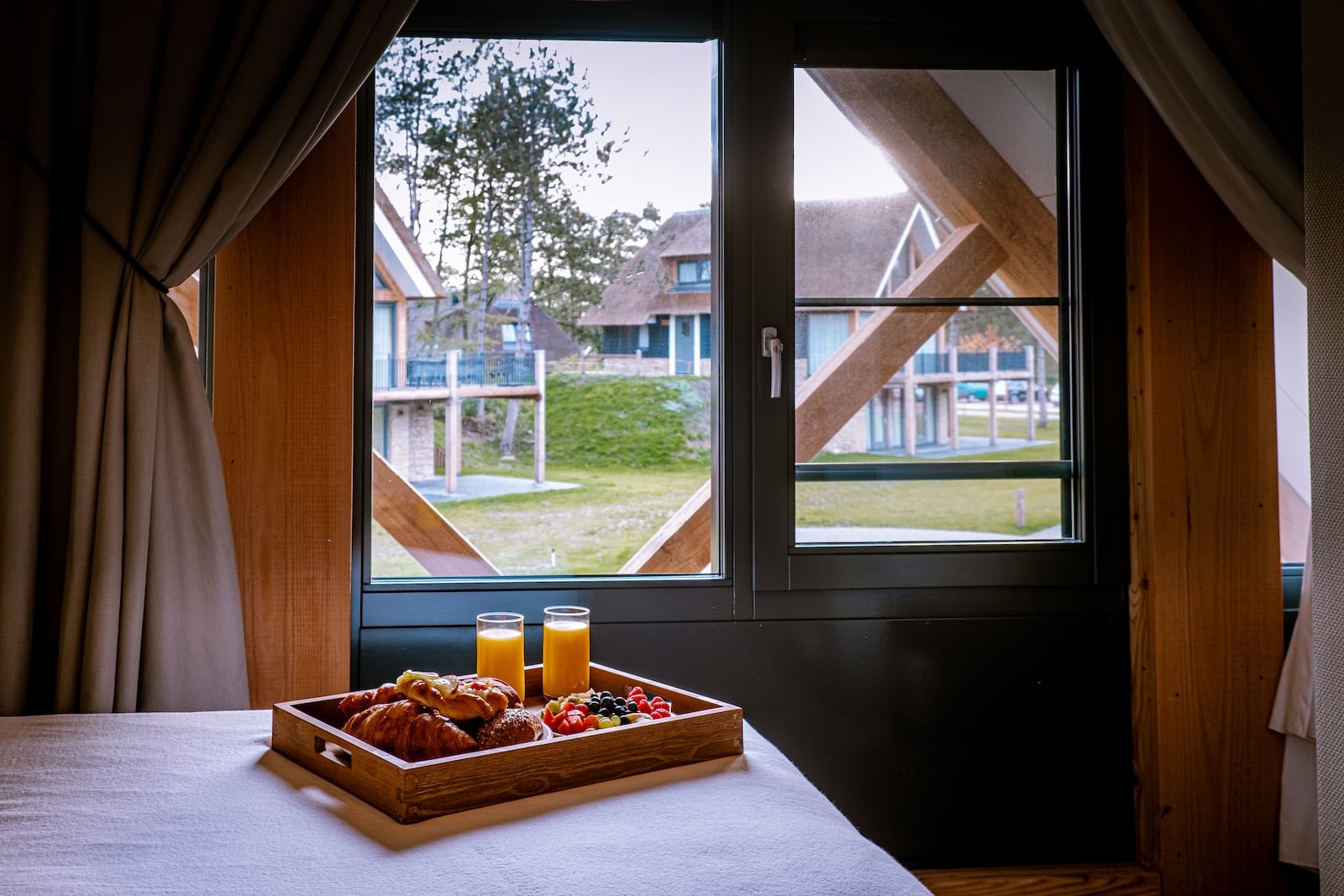Some of the best places to visit in Michigan are lodging properties, pictured here a bed and breakfast in Michigan 